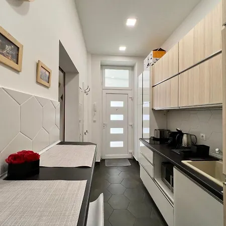 Stunning Apartment *